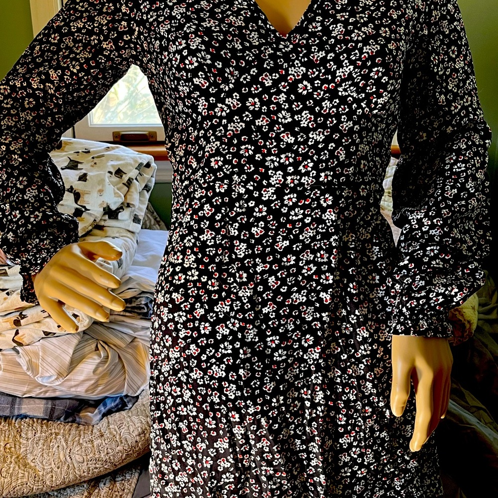 Gyk flowered dress, small, new no tags